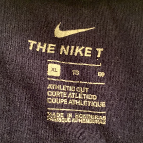 Nike Logo T-Shirt - Picture 6 of 6